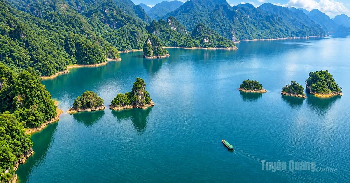 The beauty of the Na Hang - Lam Binh Special National Nature Reserve.
