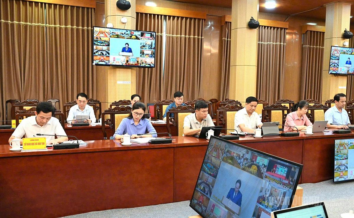 Các đại biểu dự hội nghị.