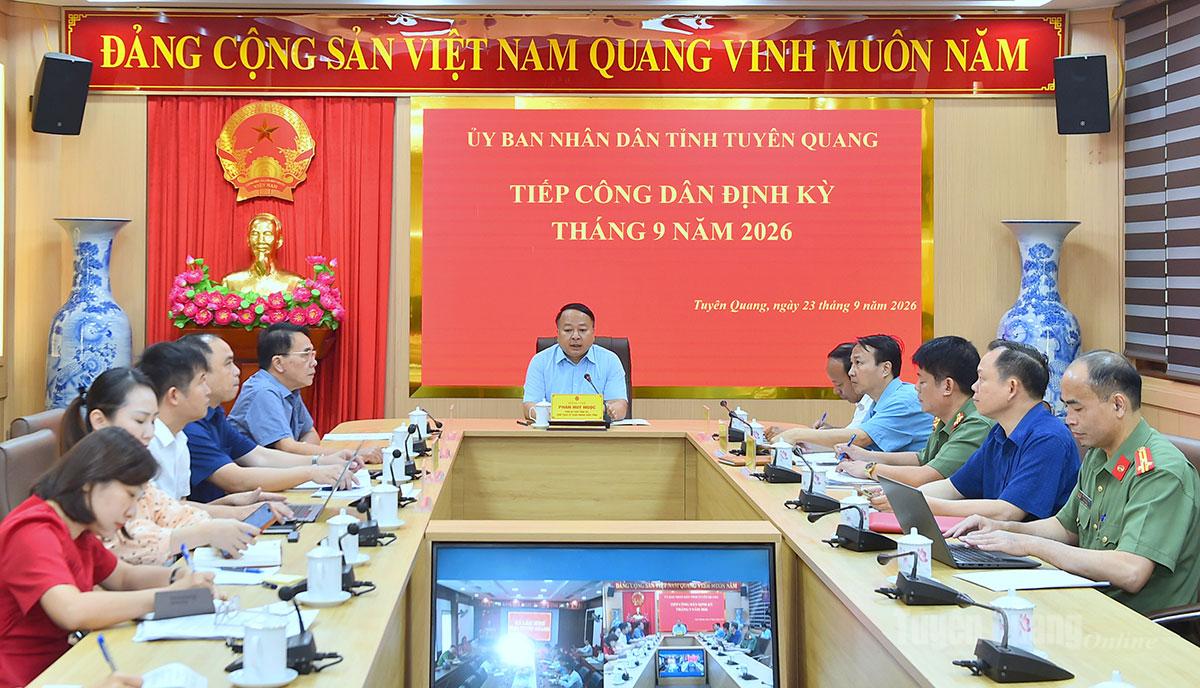Chủ tịch UBND tỉnh Phan Huy Ngọc tiếp c&ocirc;ng d&acirc;n định kỳ th&aacute;ng 9