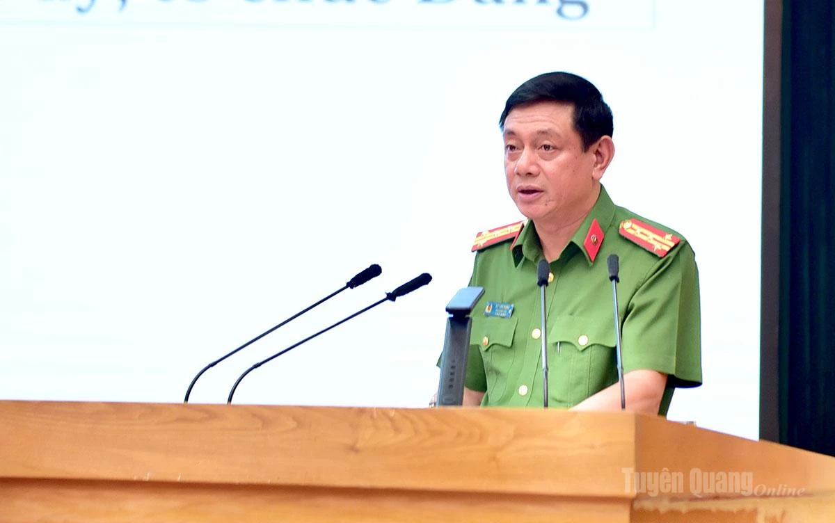 Phó Giám đốc Công an tỉnh Đỗ Tiến Dũng quán triệt các chương trình hành động, kế hoạch của BCH Đảng bộ tỉnh, Ban Thường vụ Tỉnh uỷ thực hiện Nghị quyết, Kết luận của Trung ương về lĩnh vực bảo đảm an ninh trật tự.