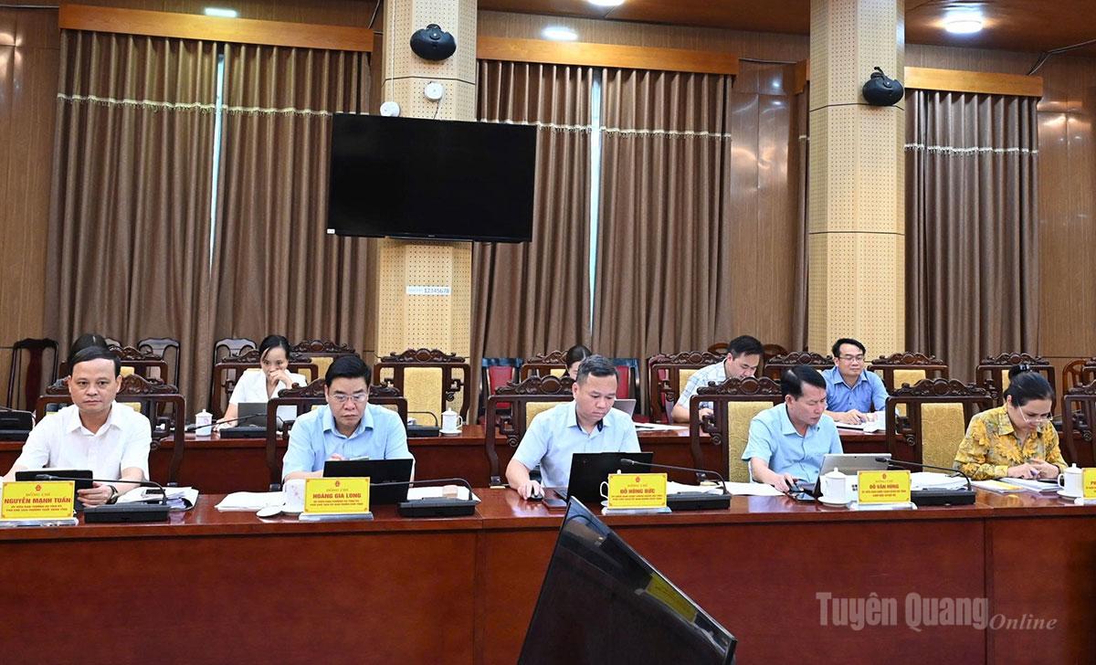 Các đại biểu dự hội nghị.