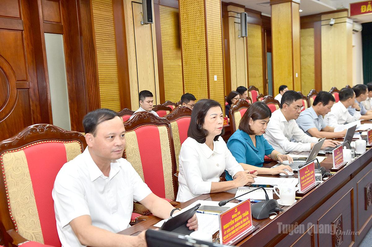 Các đại biểu dự hội nghị.