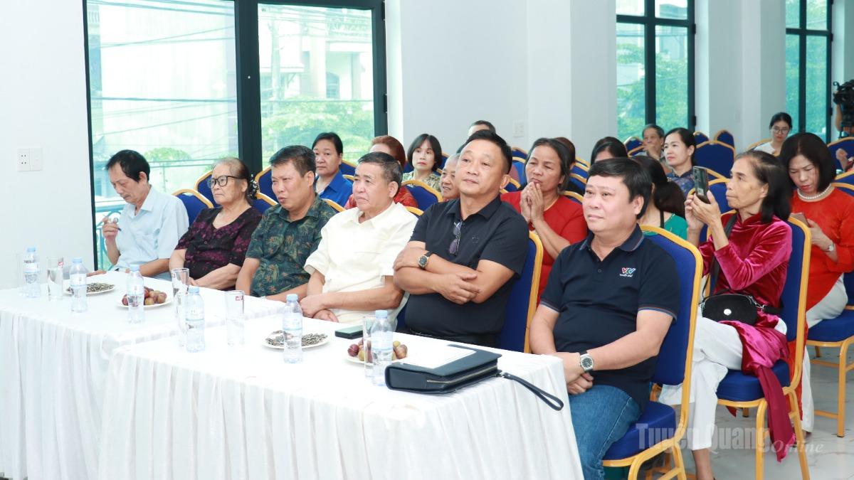 Các đại biểu dự buổi gặp mặt.