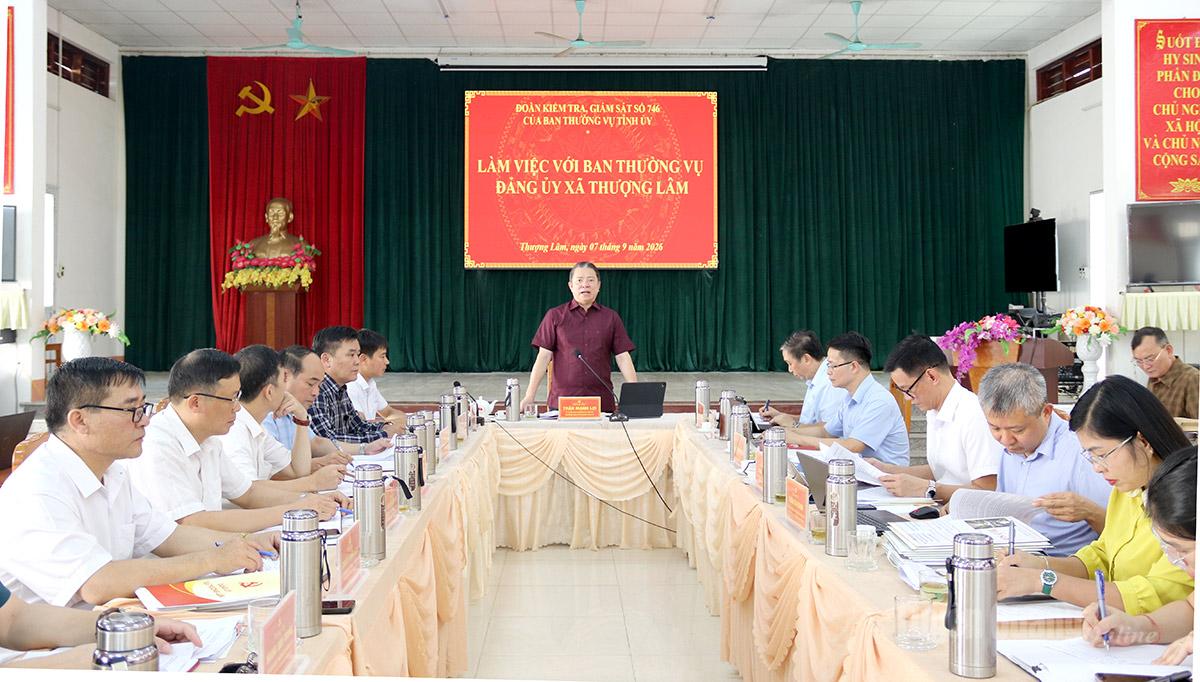 Đồng chí Trần Mạnh Lợi, Ủy viên Ban Thường vụ Tỉnh ủy, Trưởng ban Tuyên giáo Tỉnh ủy phát biểu chỉ đạo tại buổi làm việc.