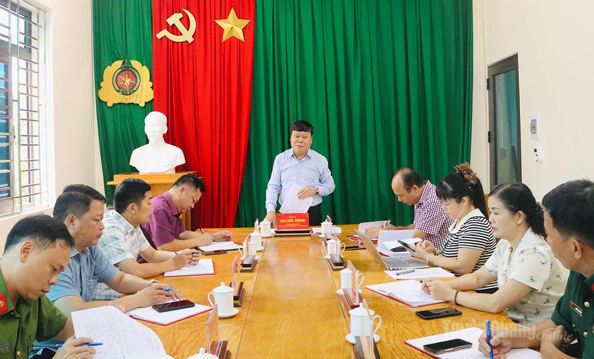 Toàn cảnh buổi làm việc.