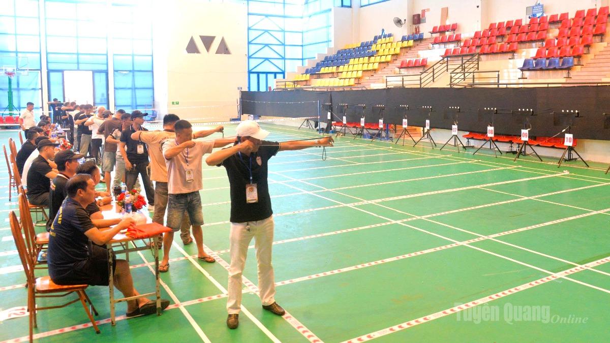 Các vận động viên tham gia thi đấu tại giải.