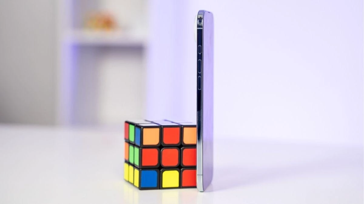 iPhone Air có độ mỏng chỉ 5.6mm.