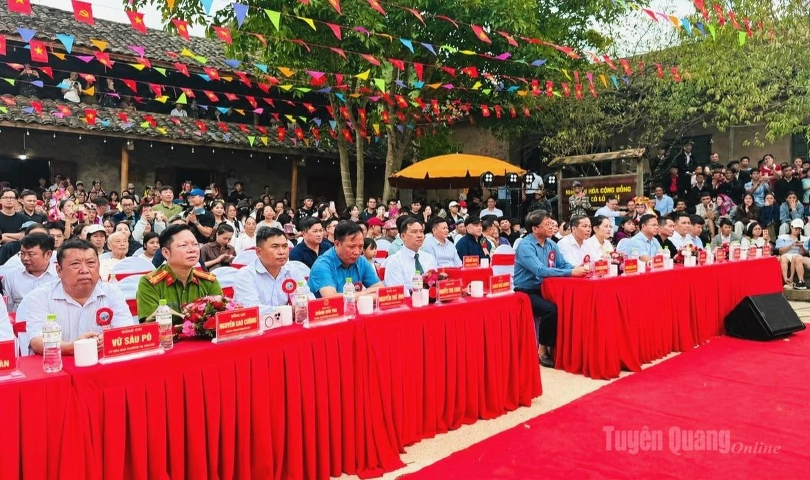The Ancestral Worship Ceremony, a distinctive Lo Lo cultural tradition in Vietnam’s northernmost region, has become an attractive highlight, drawing visitors to Lo Lo Chai to explore and experience its unique heritage.