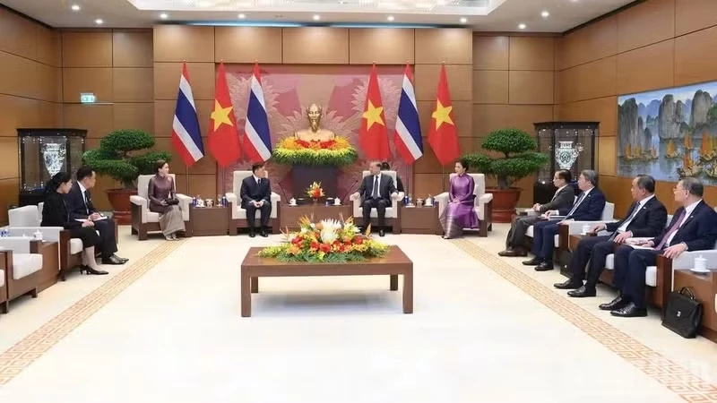 General Secretary of the Communist Party of Viet Nam Central Committee and President To Lam, and King of Thailand Maha Vajiralongkorn Phra Vajiraklaochaoyuhua at their talks in Ha Noi on September 15, 2026. (Photo: nhandan.vn)