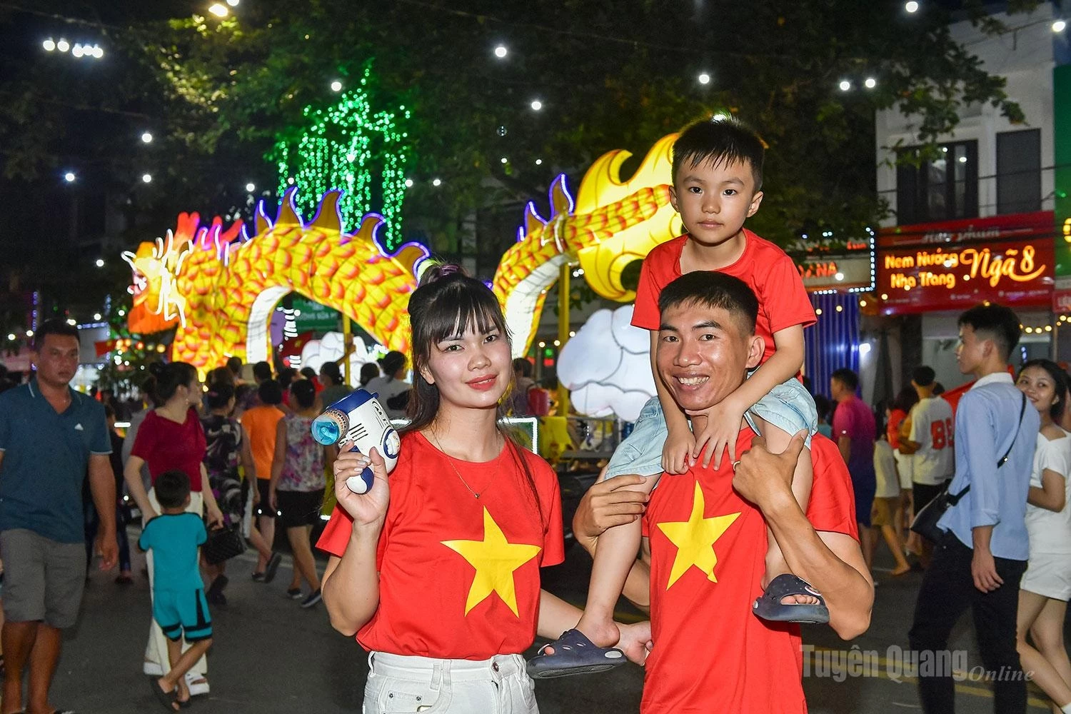 Celebrating Independence Day together with the Tuyen Quang Festival.