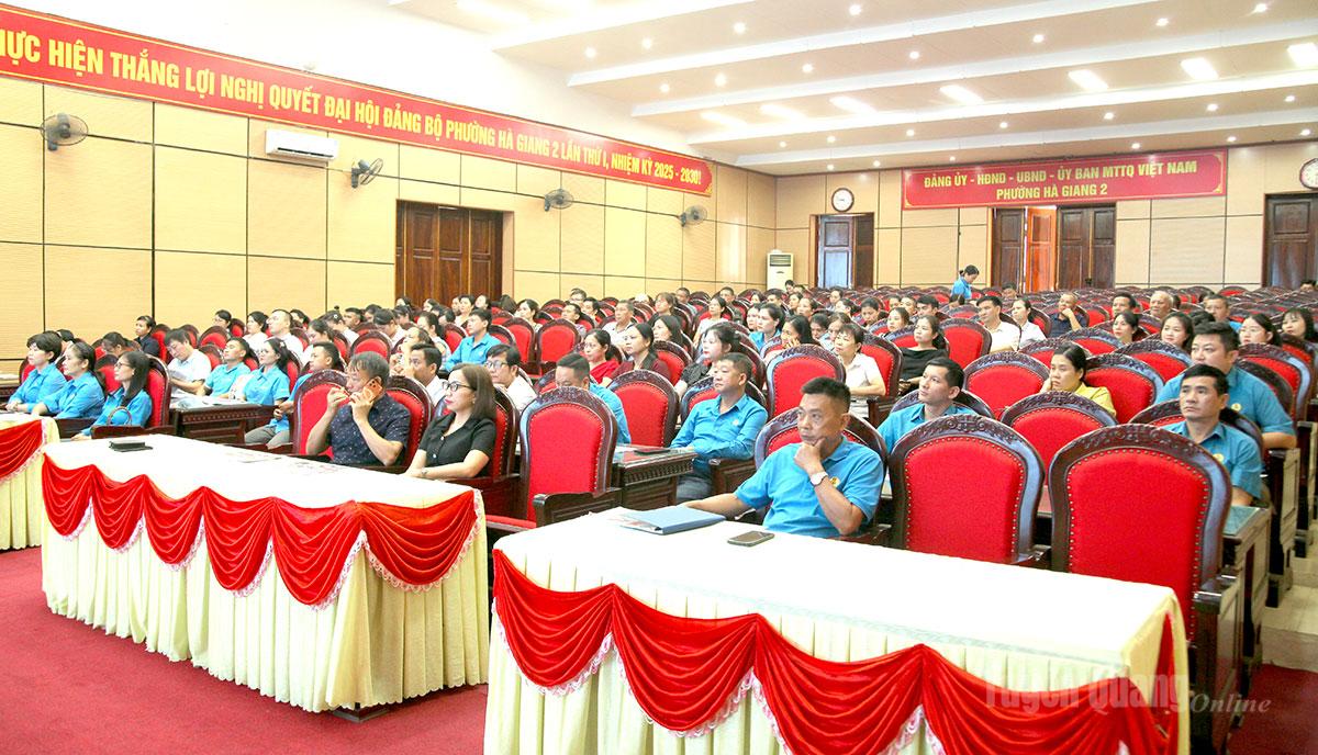 Các đại biểu tham dự tập huấn.