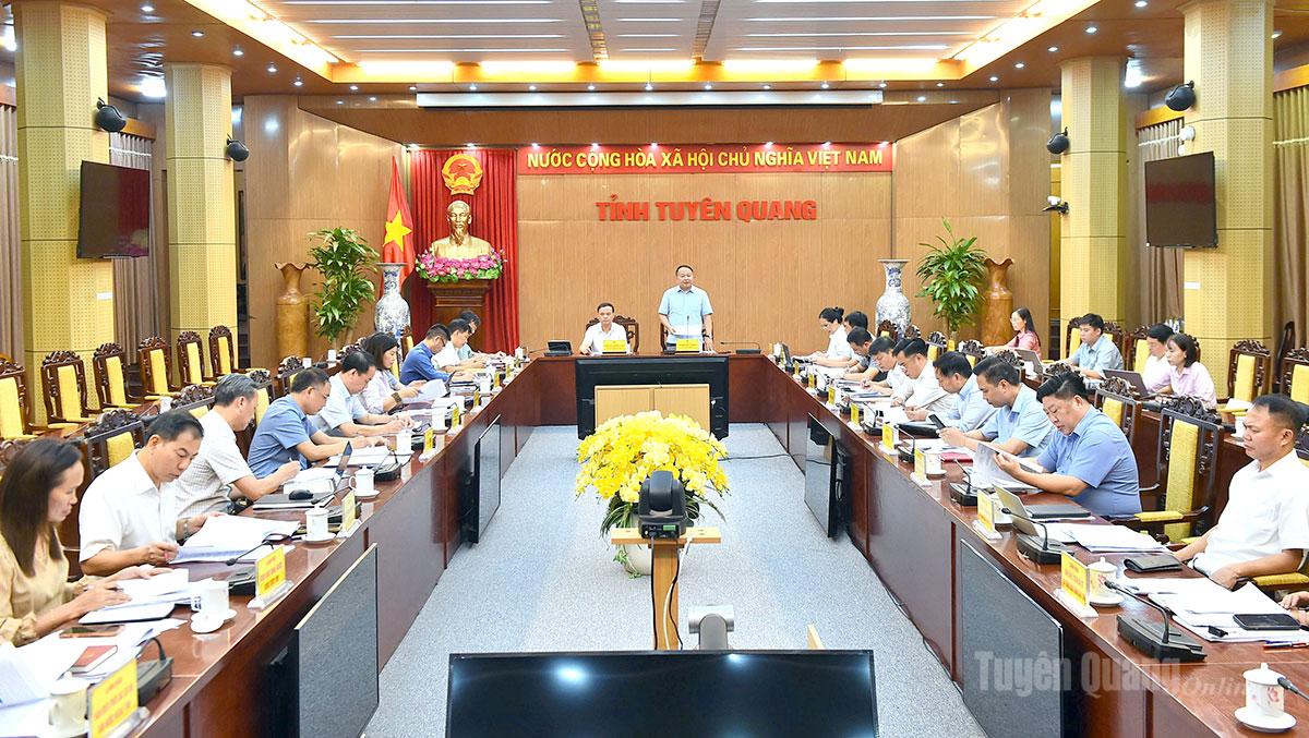Quang cảnh cuộc họp.