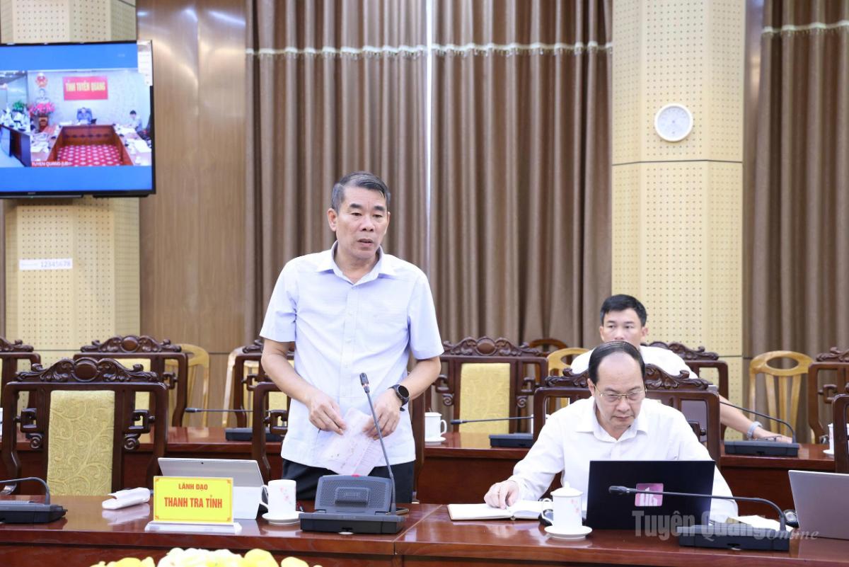 Lãnh đạo Thanh tra tỉnh báo cáo phương án giải quyết các dự án.