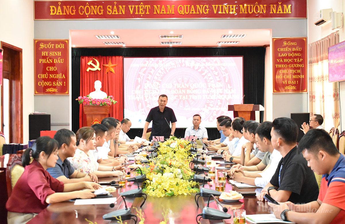 Các đại biểu dự buổi làm việc.