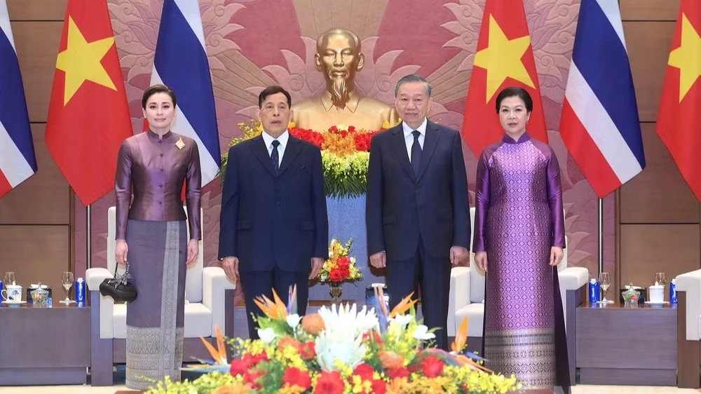 Tổng Bí thư, Chủ tịch nước Tô Lâm chủ trì Lễ đón chính thức Nhà vua Vương quốc Thái Lan và Hoàng hậu
