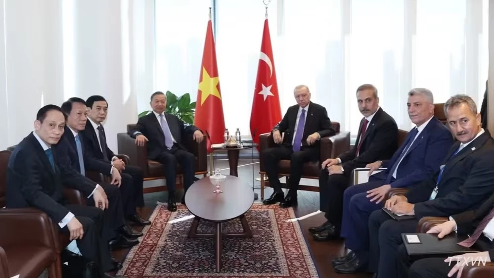 Tổng Bí thư, Chủ tịch nước Tô Lâm gặp Tổng thống Thổ Nhĩ Kỳ Recep Tayyip Erdogan bên lề Đại hội đồng Liên hợp quốc khóa 81
