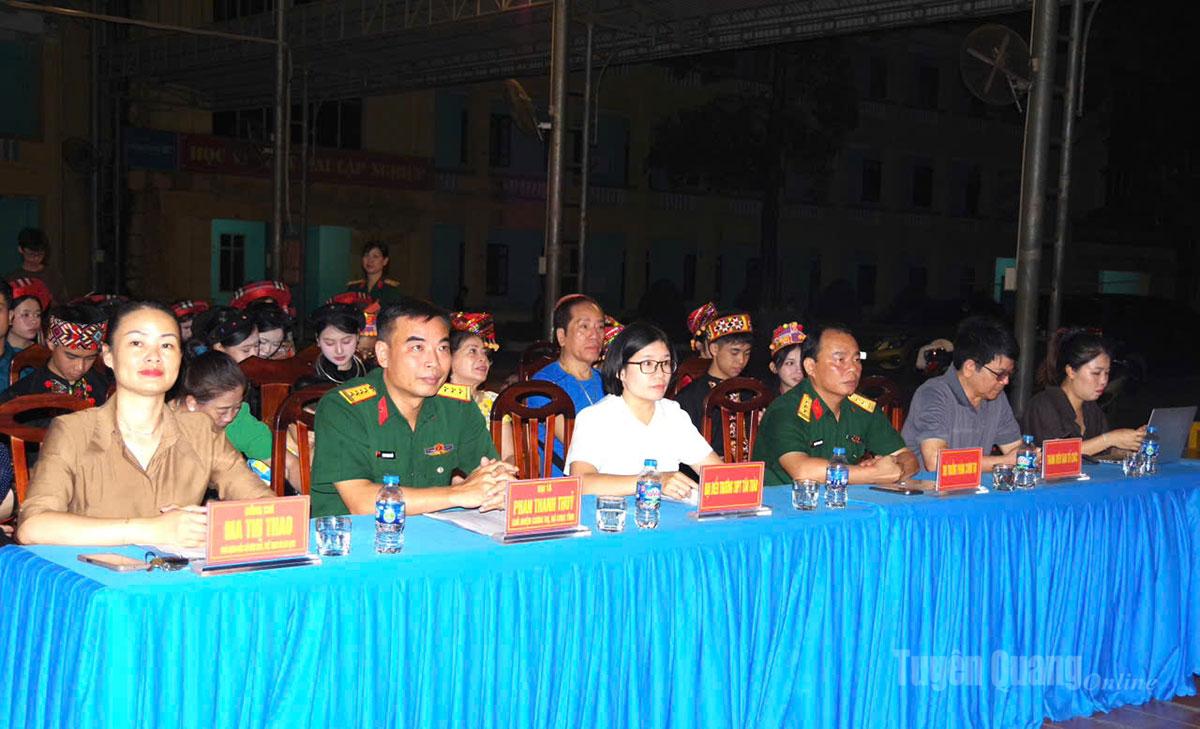 Các đại biểu dự buổi tổng duyệt.