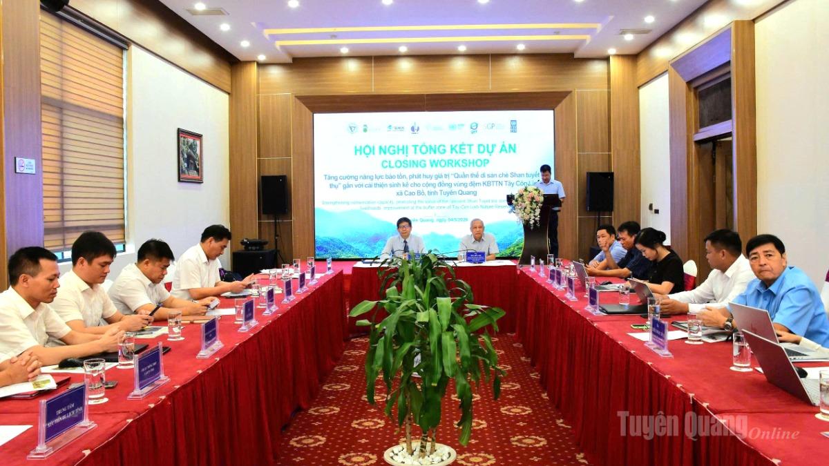 Các đại biểu dự hội nghị.