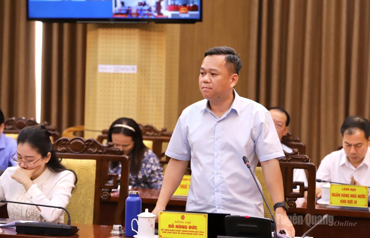 Phó Chủ tịch UBND tỉnh Đỗ Hùng Đức phát biểu tại Phiên họp.