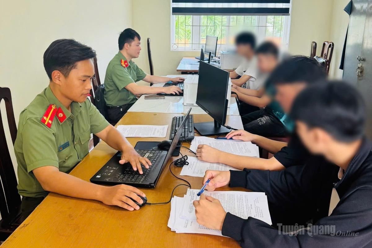 Công an tỉnh phát hiện, xử phạt các trường hợp về hành vi vi phạm quy định về hoạt động thanh toán.