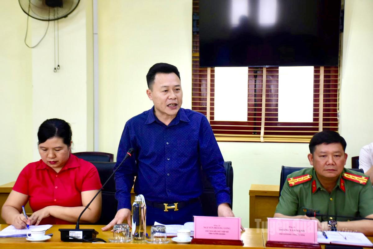 Lãnh đạo Hội Chữ thập đỏ tỉnh đề xuất phương án tập trung nhu yếu phẩm cứu trợ bà con vùng ngập.