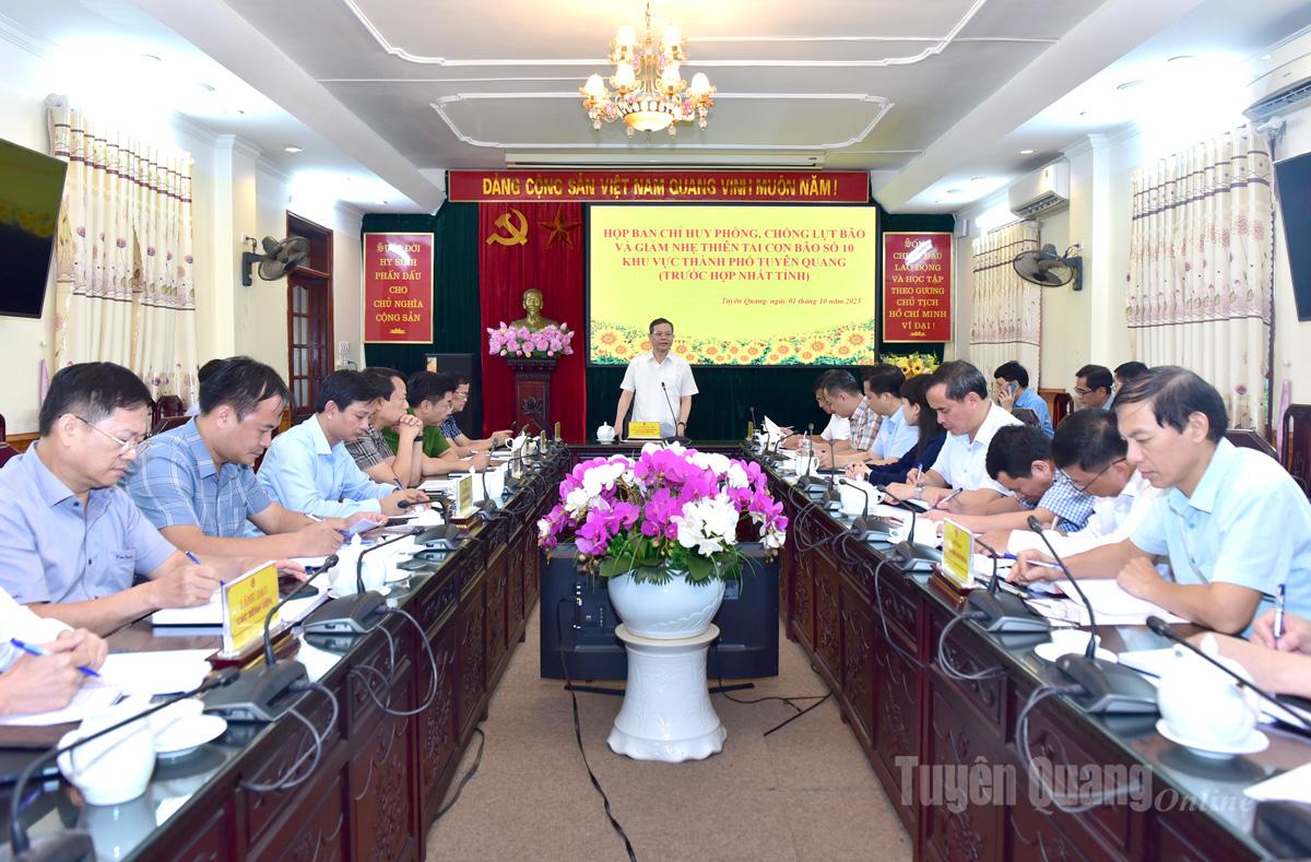 Toàn cảnh cuộc họp.