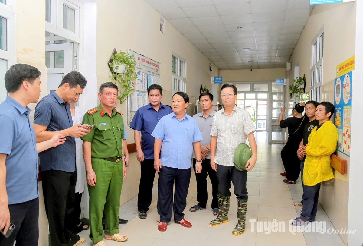 Bí thư Tỉnh uỷ kiểm tra tại Bệnh viện Đa khoa Hà Giang, phường Hà Giang 2.