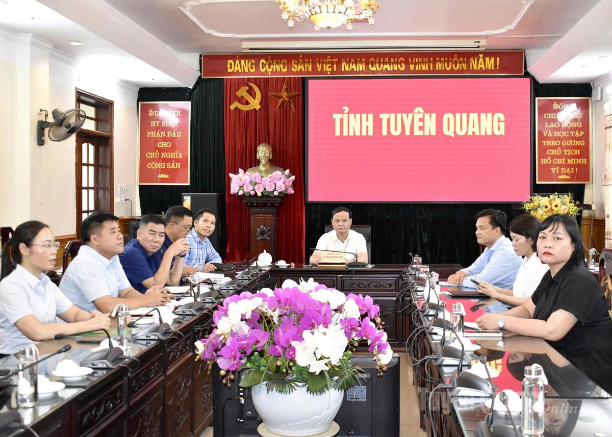 Đồng chí Nguyễn Mạnh Tuấn, Ủy viên Ban Thường vụ Tỉnh ủy, Phó Chủ tịch Thường trực UBND tỉnh chủ trì tại điểm cầu Tuyên Quang.
