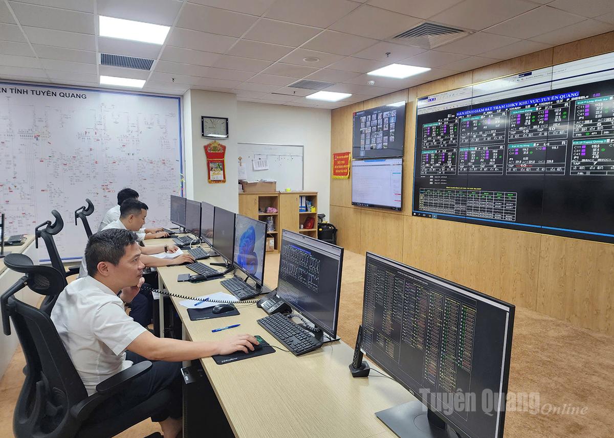Công ty Điện lực Tuyên Quang ứng dụng chuyển đổi số trong kinh doanh và dịch vụ khách hàng.