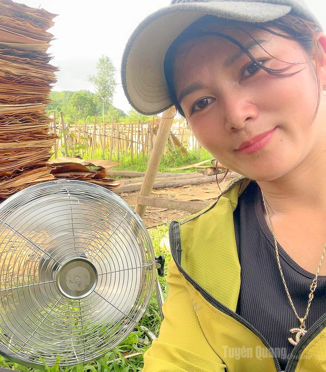 Linh Thị Phương có thói quen quay lại các hoạt động sản xuất thường ngày đăng trên các trang mạng xã hội.
