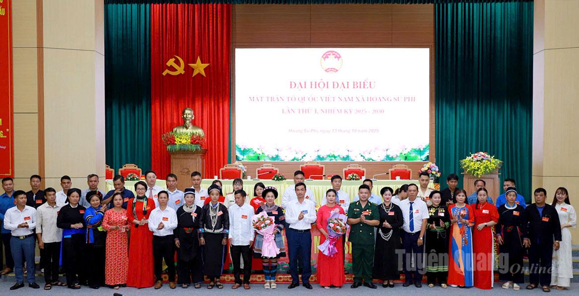Ủy ban MTTQ Việt Nam xã Hoàng Su Phì khóa I ra mắt Đại hội.
