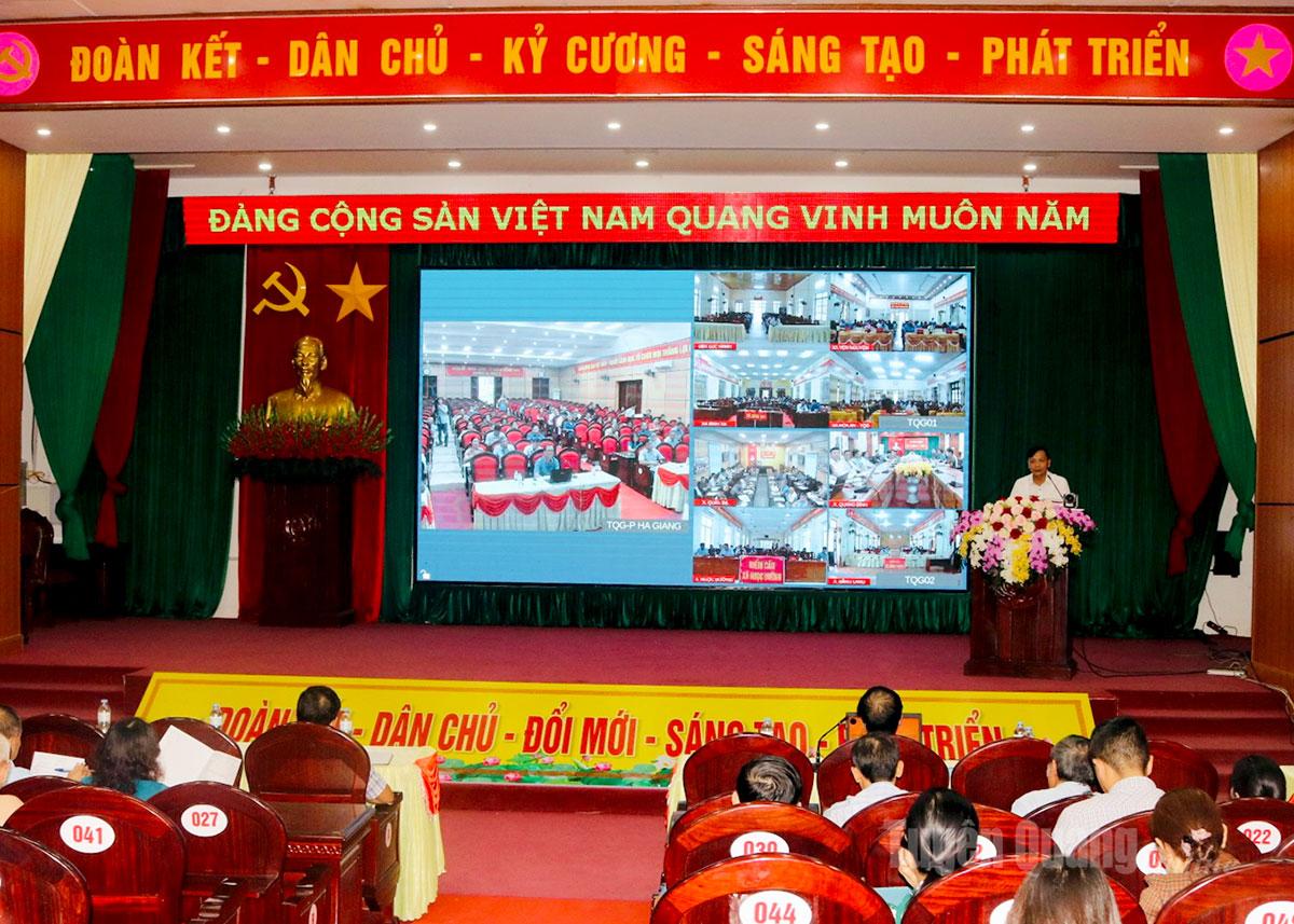 Hội nghị tập huấn phương pháp rà soát hộ nghèo, cận nghèo với hình thức trực tuyến tới 124 xã, phường.