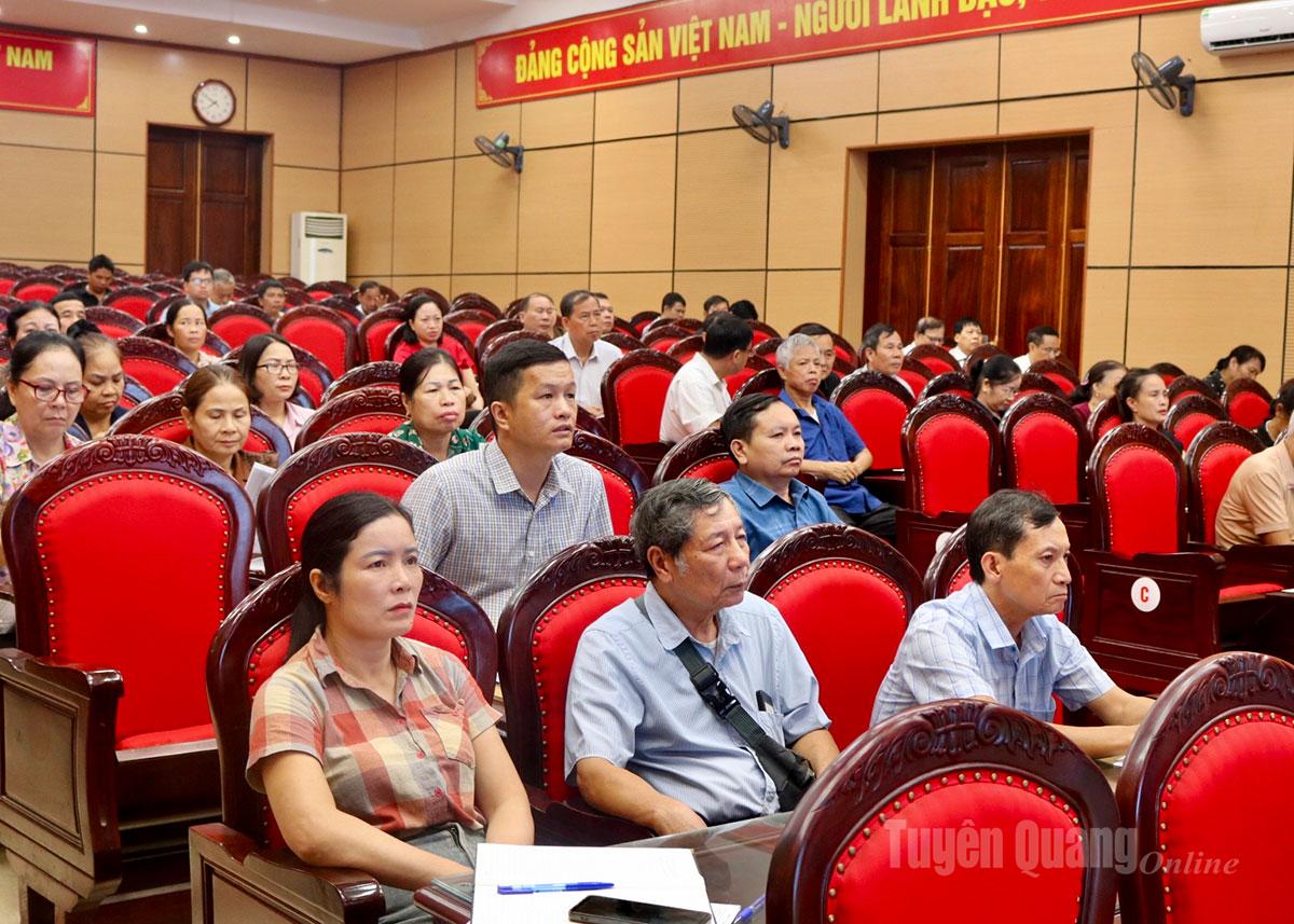 Đại biểu tham dự hội nghị tập huấn.