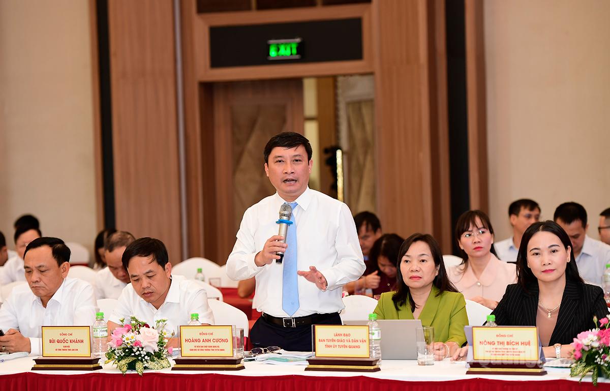 Lãnh đạo Sở Công thương phát biểu ý kiến tại hội nghị.