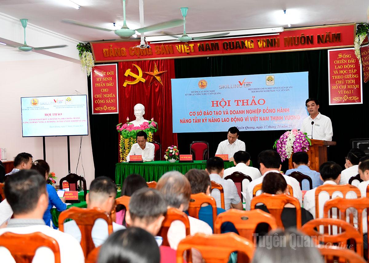 Toàn cảnh diễn ra hội thảo.