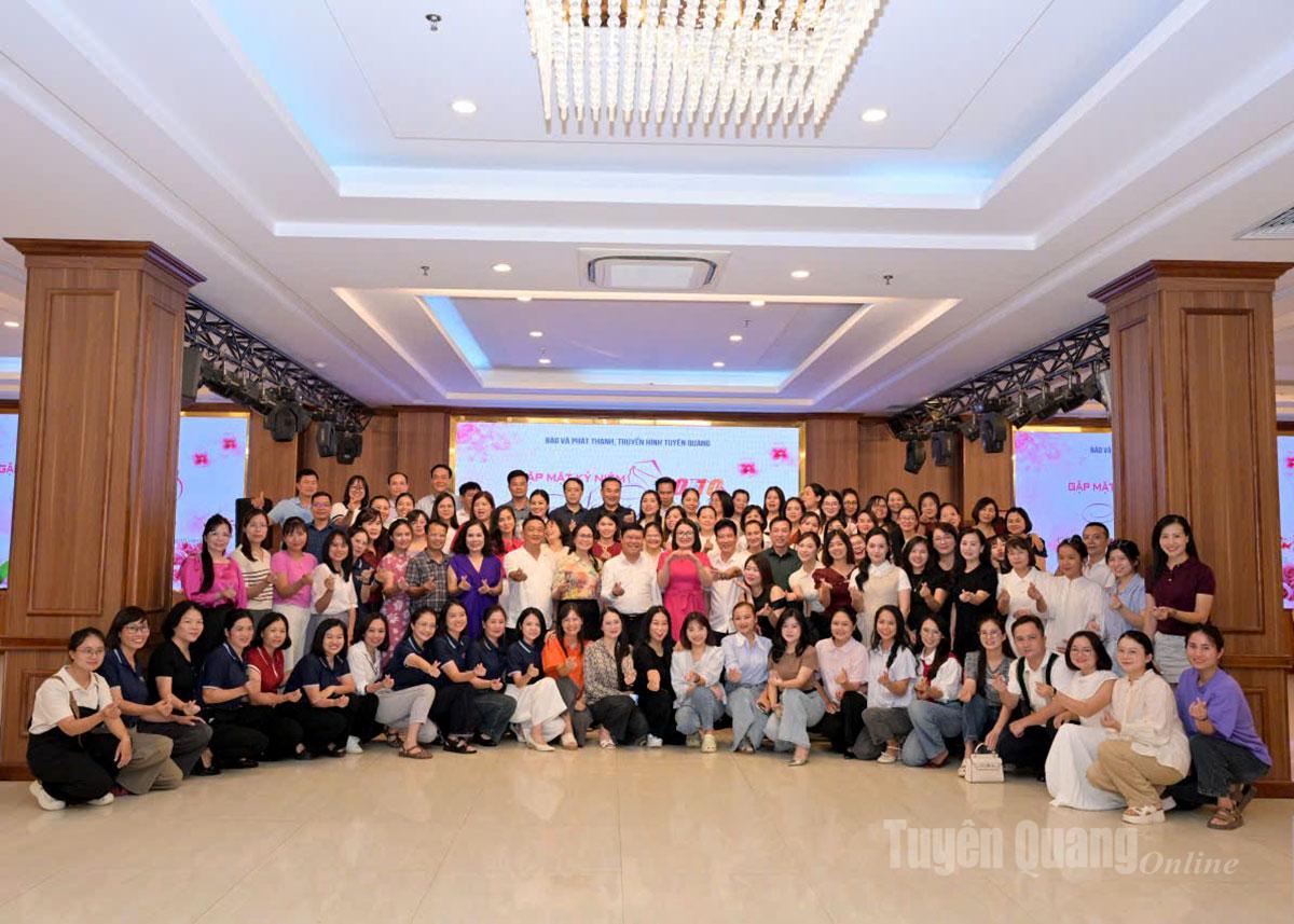 Báo và phát thanh, truyền hình Tuyên Quang tổ chức Gặp mặt kỷ niệm 95 năm Ngày thành lập Hội Liên hiệp Phụ nữ Việt Nam (20/10/1930 – 20/10/2025) và kỷ niệm ngày Phụ nữ Việt Nam 20-10.
