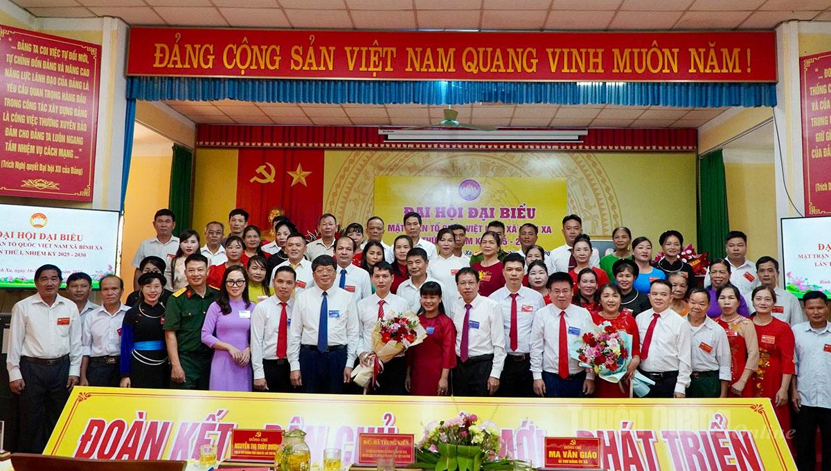 Ủy ban MTTQ Việt Nam xã Bình Xa nhiệm kỳ 2025-2030 ra mắt Đại hội.