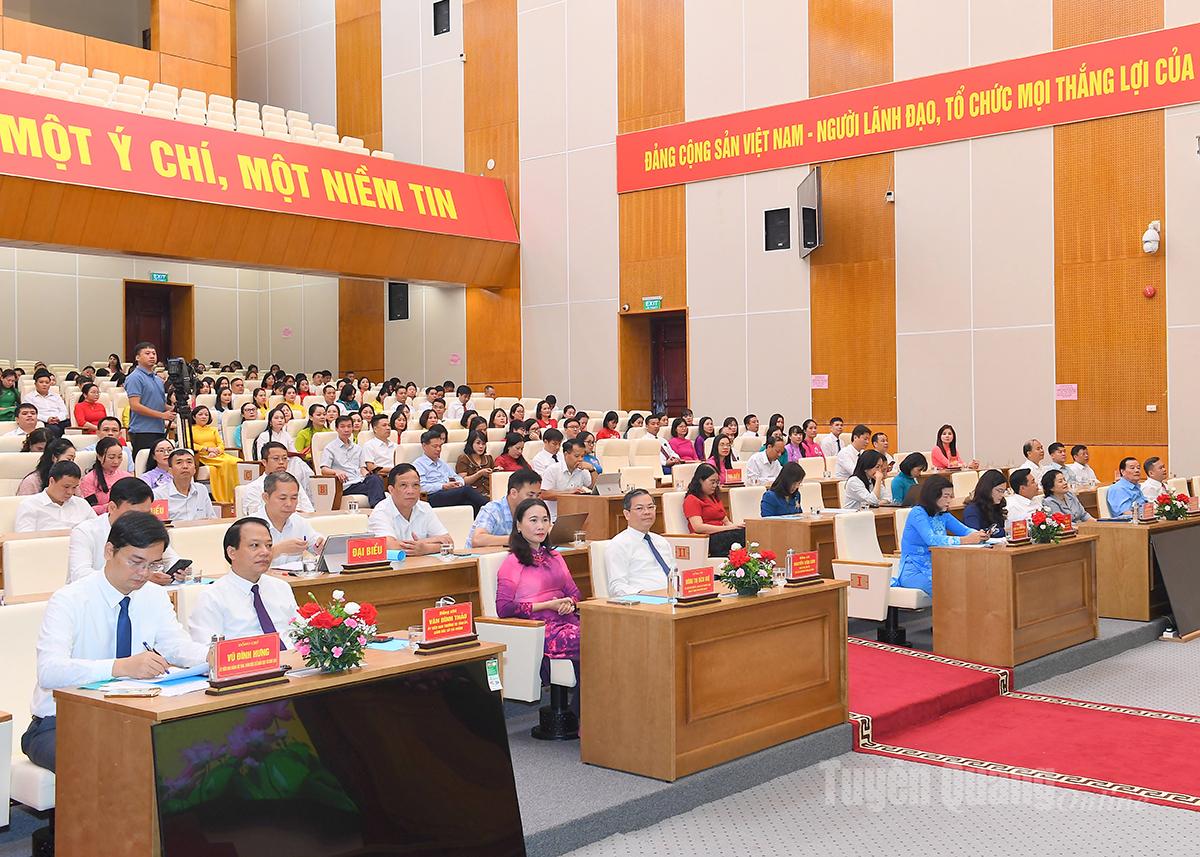 Các đại biểu dự hội nghị.
