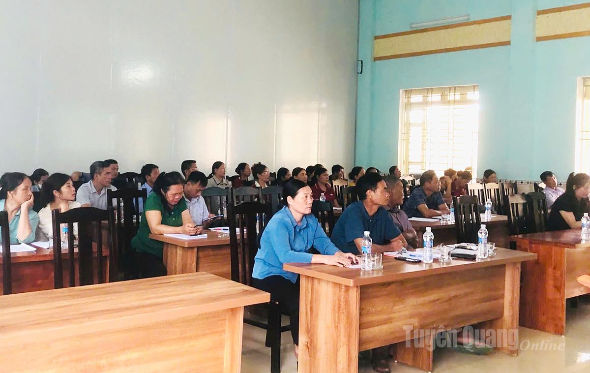Các hộ tham gia trồng lạc được đào tào, tập huấn kỹ thuật trồng, chăm sóc.