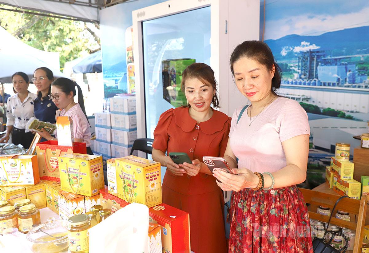 Ứng dụng công nghệ giúp hoạt động xúc tiến thương mại nhanh chóng, tiện lợi.