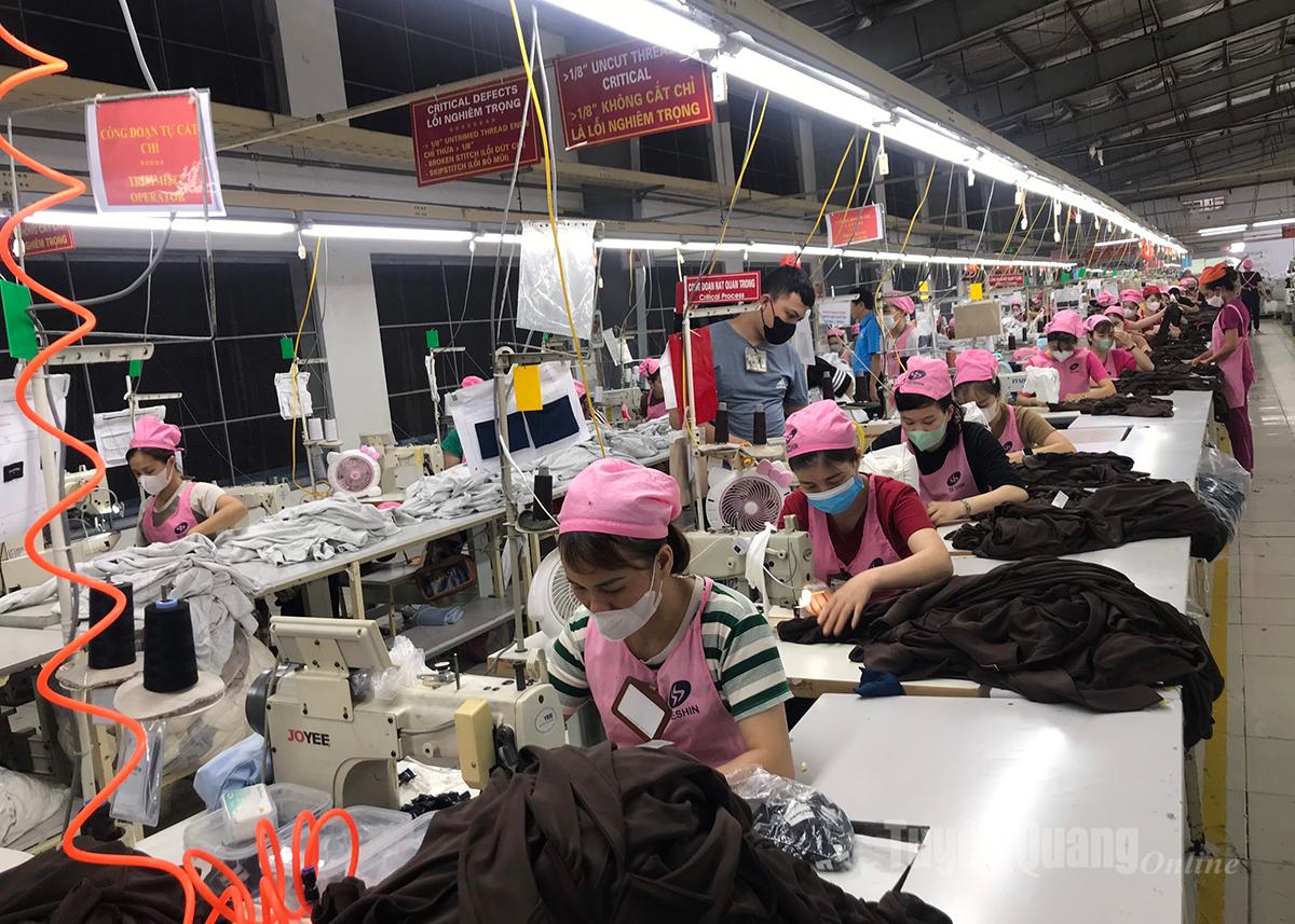 Đoàn viên, người lao động nữ của Công ty TNHH Seshin VN2 luôn được quan tâm.