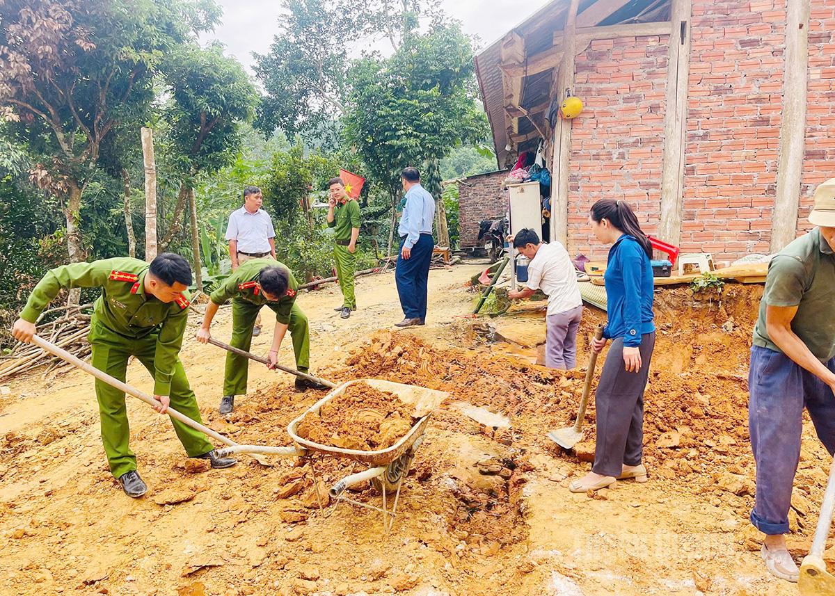 Khởi công xây dựng nhà cho bà Phạm Thị Quy, thôn Đồng Khẩn, xã Kiến Thiết.