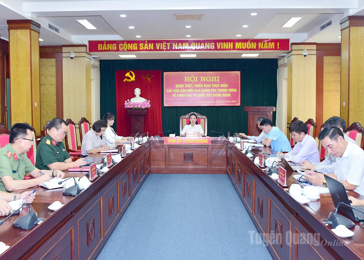 Các đại biểu dự Hội nghị tại điểm cầu tỉnh Tuyên Quang.