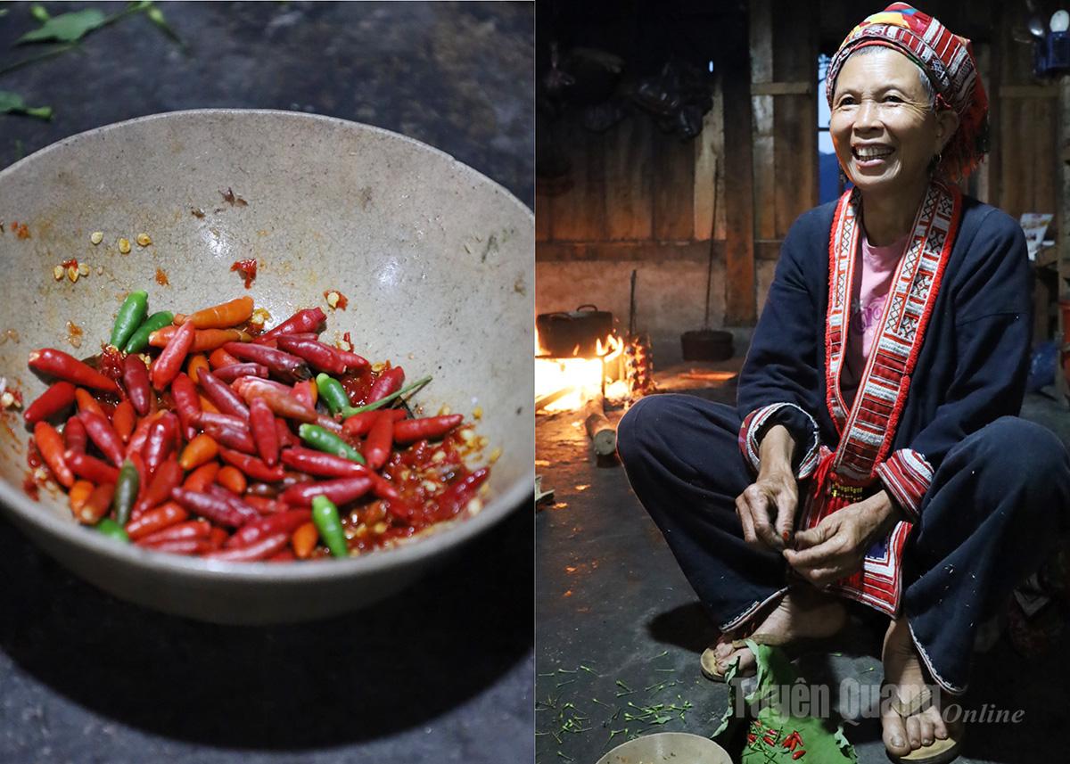 Không thể thiếu trong các món ăn được chế biến là ớt tươi, “linh hồn” của ẩm thực vùng cao. Ớt được giã cùng muối, làm nước chấm hay gia vị trộn, khiến vị cá thêm đậm, hương thêm nồng. 
