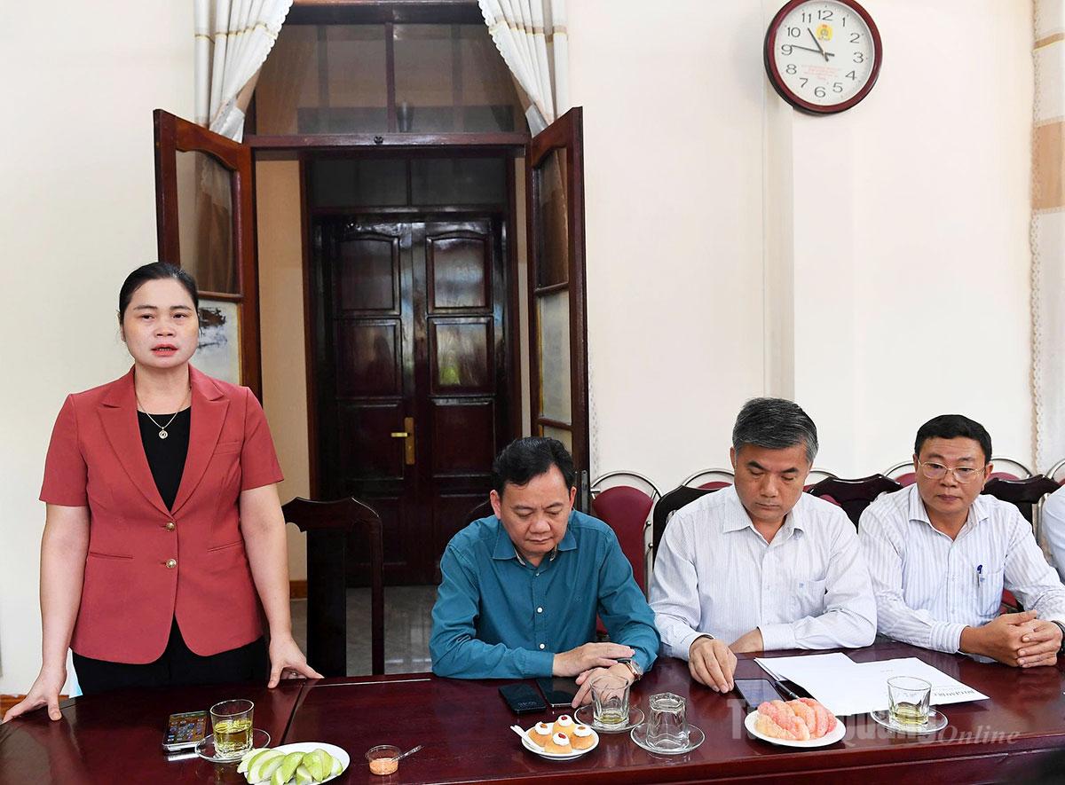 Đồng chí Phó Trưởng đoàn ĐBQH chuyên trách khóa XV tỉnh Ma Thị Thúy phát biểu tại buổi làm việc với Đoàn công tác của Bộ Giáo dục và Đào tạo