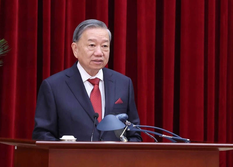 Party General Secretary To Lam delivers an opening speech at the 13th plenum of the 13th Party Central Committee. (Photo: VNA)
