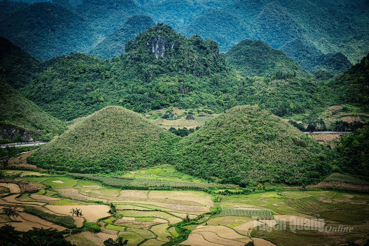Quan Ba Twin Mountain.