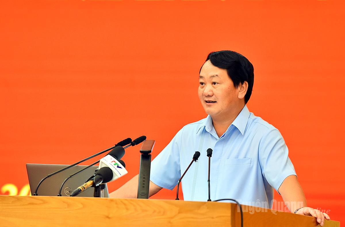 Đồng chí Bí thư Tỉnh ủy Hầu A Lềnh thông báo nhanh kết quả Hội nghị lần thứ 13 Ban Chấp hành Trung ương Đảng khóa XIII.
