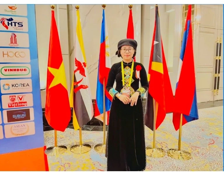 Lương y Nguyễn Thị Thái với kinh nghiệm gia truyền nhiều đời chữa vô sinh hiếm muộn.