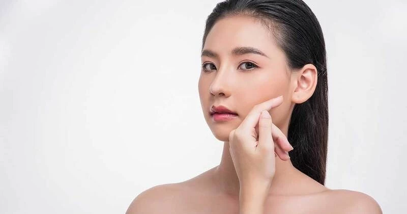 Kết hợp đúng sản phẩm kem dưỡng da và dùng đúng thời điểm giúp da khỏe mạnh, sáng mịn tự nhiên